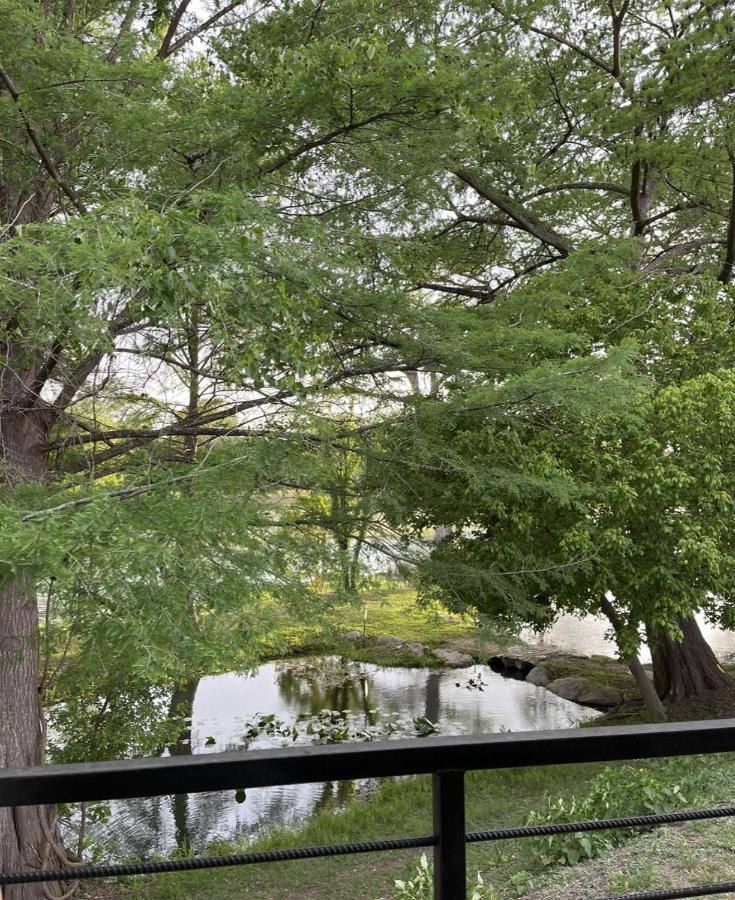 Htr Tx Hill Country Campground Kerrville Zewnętrze zdjęcie